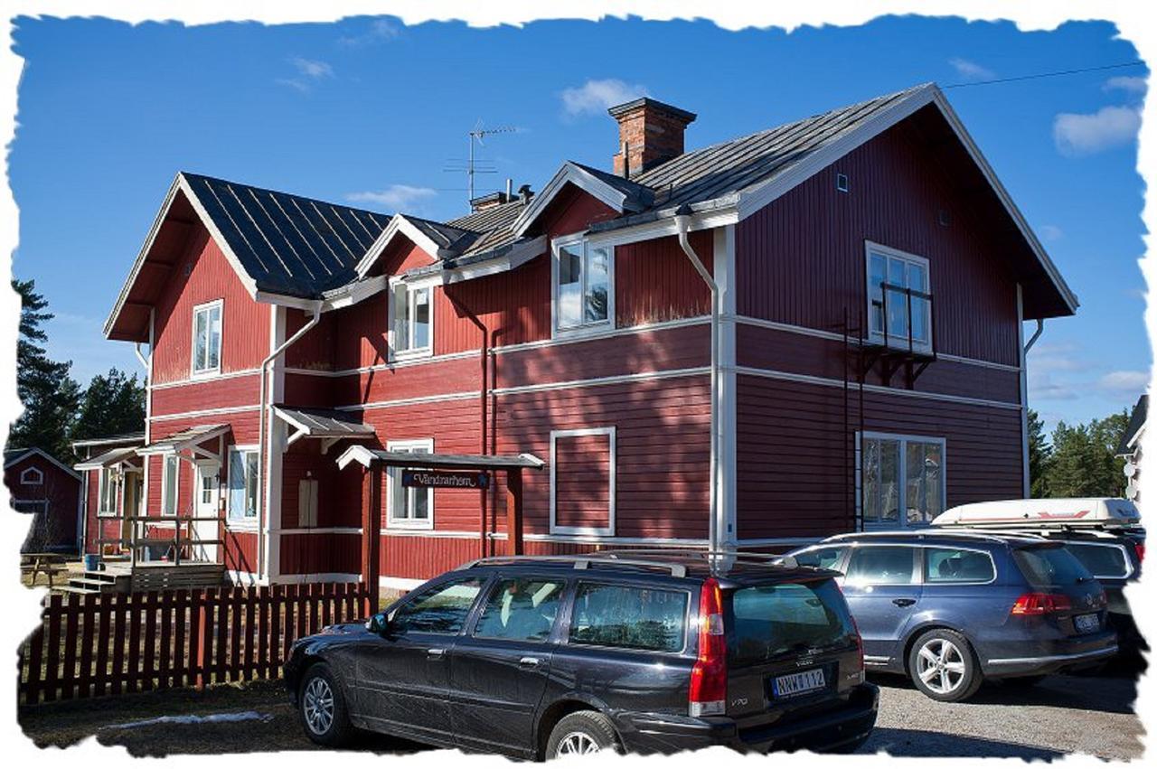 Furudals Vandrarhem Och Sjoecamping Bagian luar foto