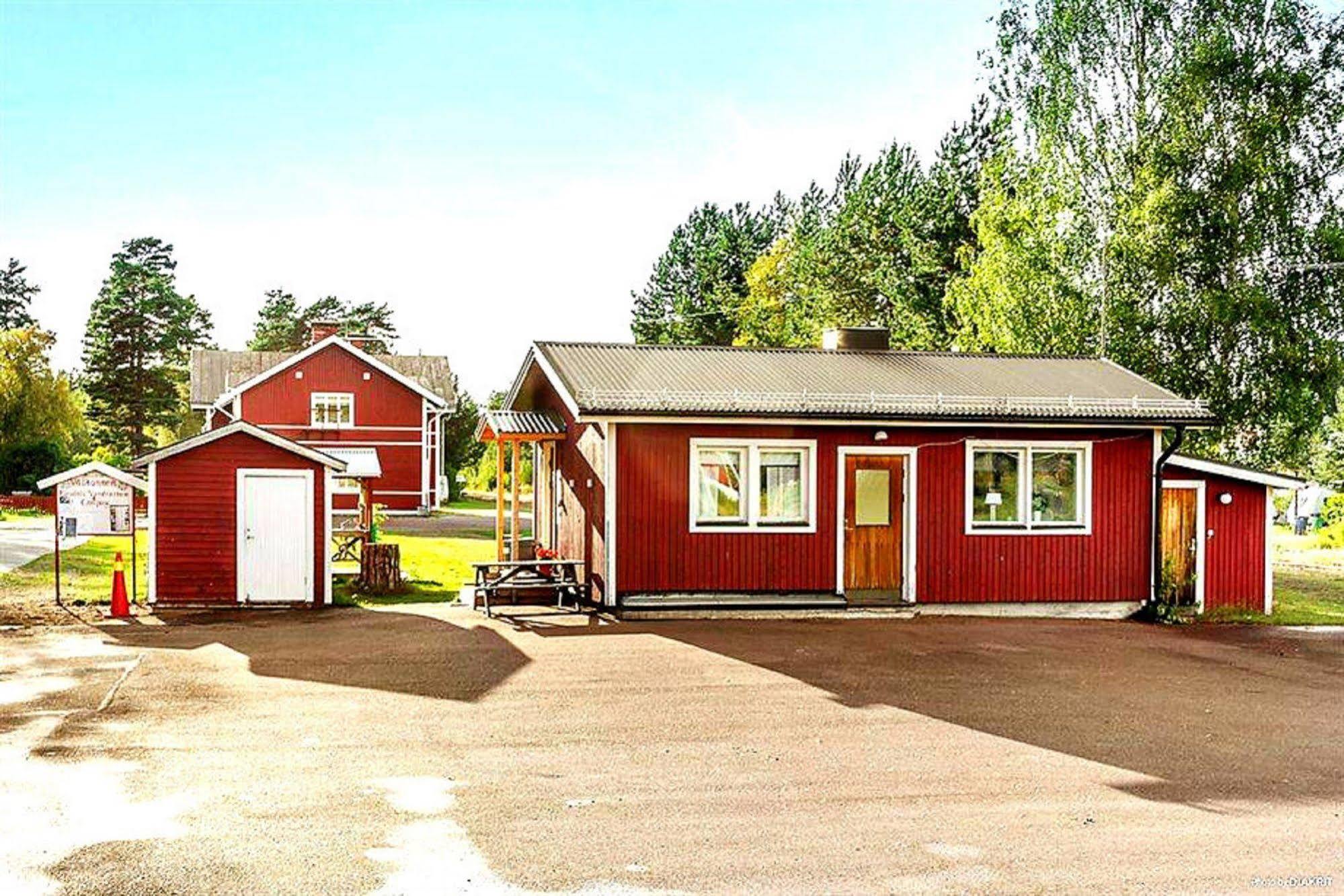 Furudals Vandrarhem Och Sjoecamping Bagian luar foto